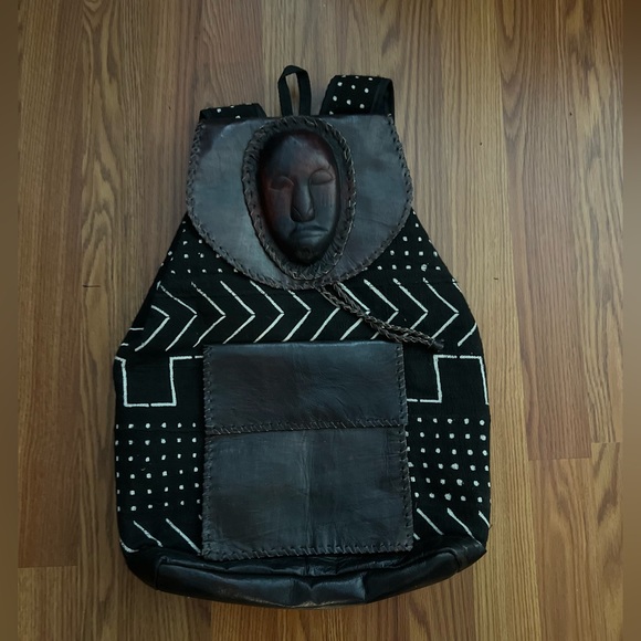 Backpack - Picture 1 of 6